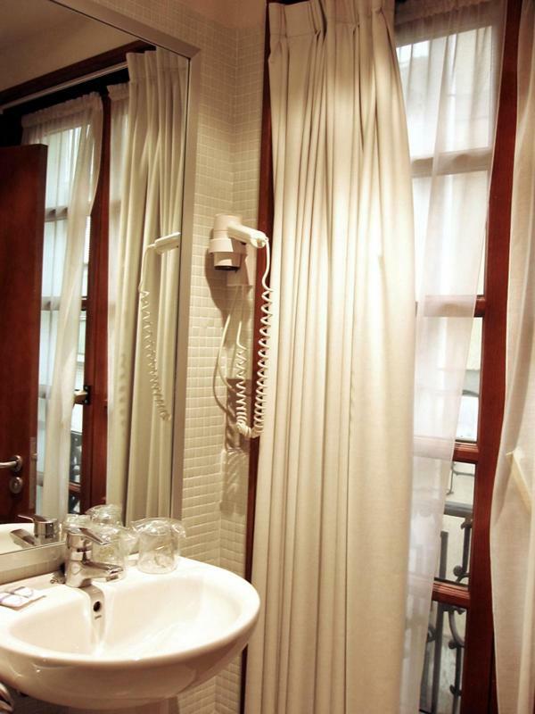 Hotel La Plaza I