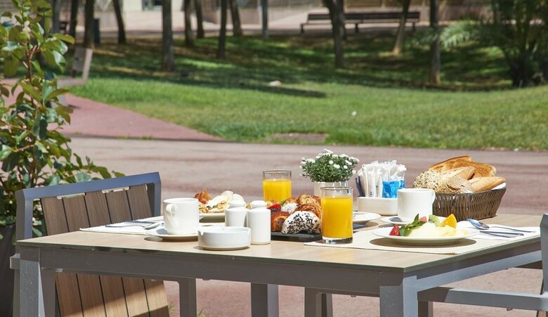 Hotel Catalonia Barcelona Beach
