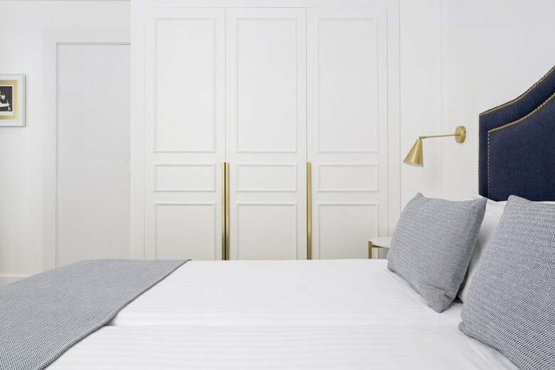 Hotel Midmost