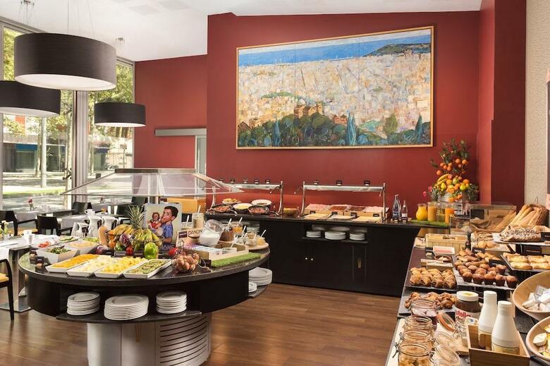 Hotel Four Points By Sheraton Barcelona Diagonal