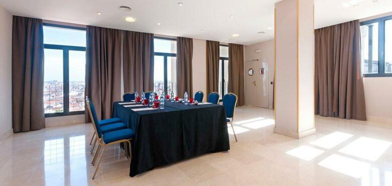 TRYP Madrid Cibeles Hotel