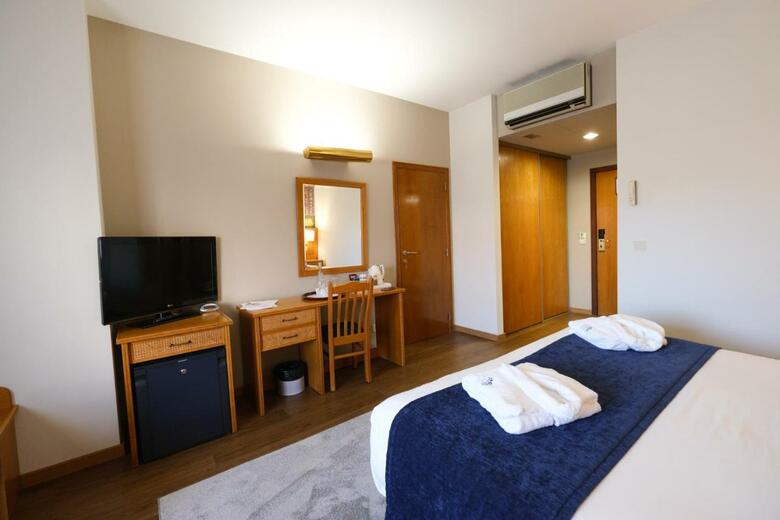 Hotel Rainha D. Amelia, Arts & Leisure