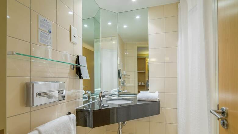 Hotel Express By Holiday Inn Saint-nazaire