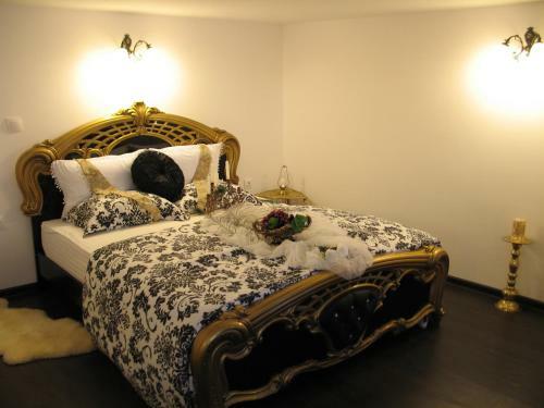 Hostal Guesthouse Versailles