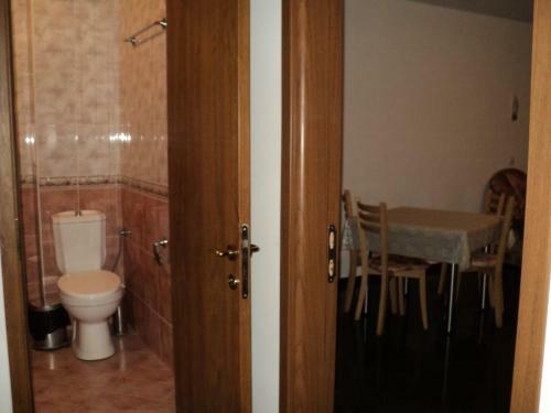 Meni Apartments And Guest Rooms