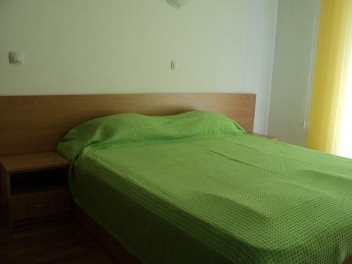 Meni Apartments And Guest Rooms