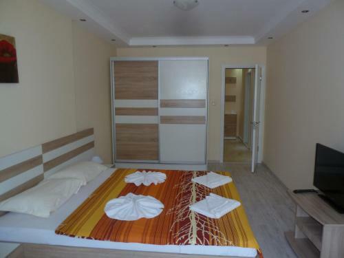 Golden Dunes Primorsko Apartments