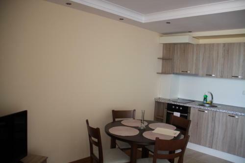 Golden Dunes Primorsko Apartments