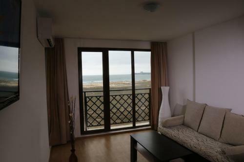 Golden Dunes Primorsko Apartments
