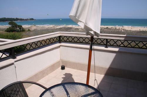 Golden Dunes Primorsko Apartments