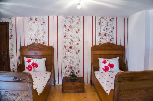 Hostal Guest Rooms The Old House