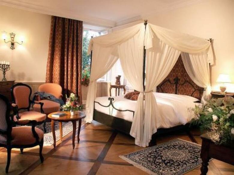 Hotel Ch�teau Des Comtes De Challes