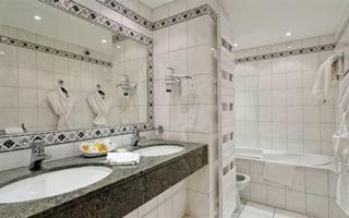 Hotel Le Grand H�tel & Spa Et Son Chalet