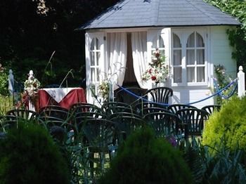 The Yenton Hotel