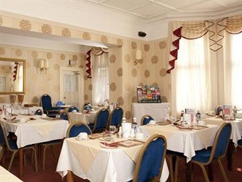 Albergue Denewood Hotel