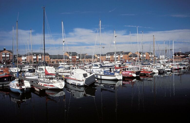 Hotel Express By Holiday Inn Cardiff Bay