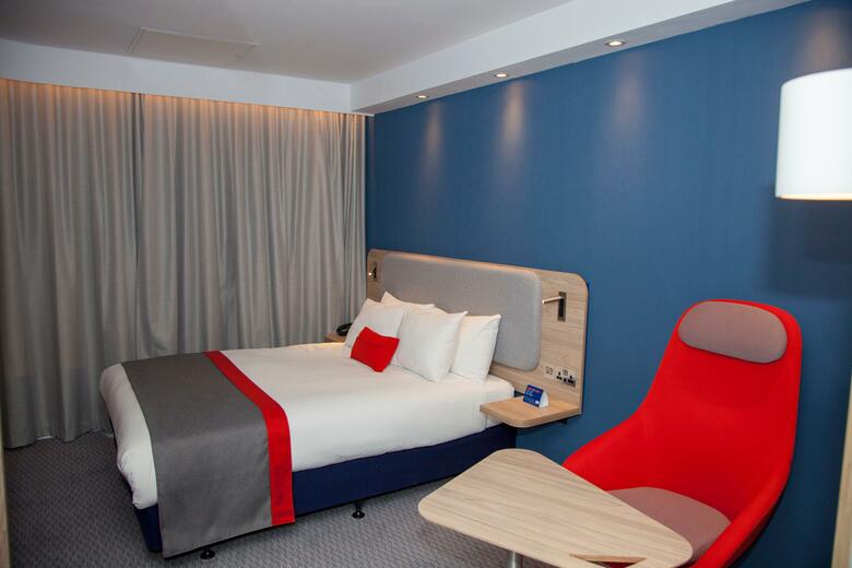 Hotel Express By Holiday Inn Cardiff Bay
