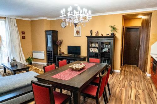 Tenerra Lux Apartment
