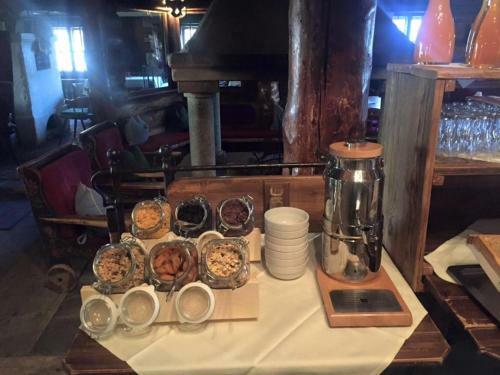 Hostal Bellevue Alm