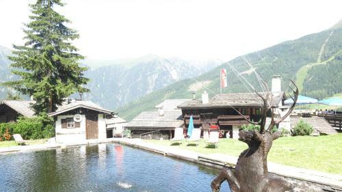 Hostal Bellevue Alm