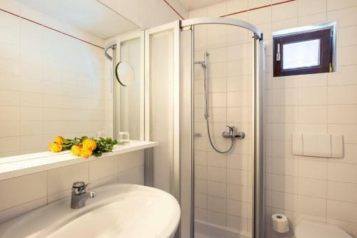Hostal Haus Stefanie - Adults Only