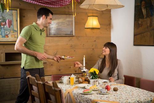 Hostal Haus Stefanie - Adults Only