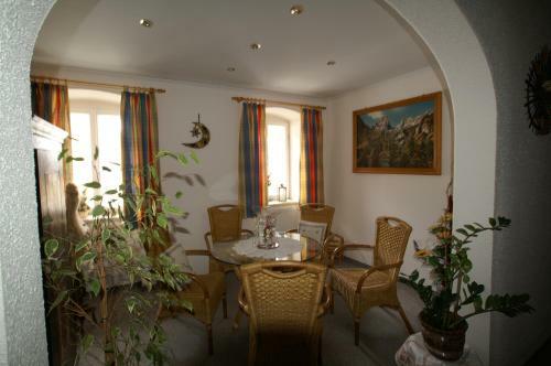 Posada Gasthof Zur Post