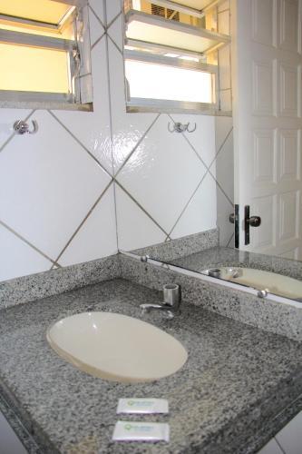Hotel Minas Palace De Muria�