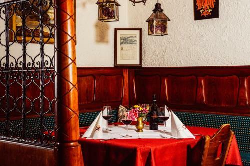 Hostal Traditionsgasthof Wei�bacher