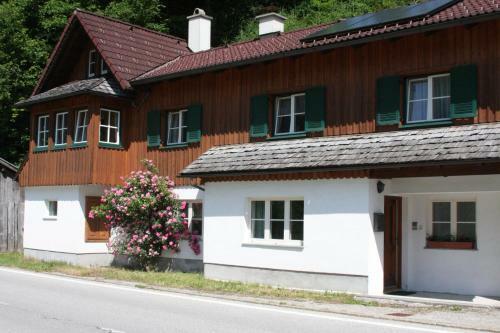 W & S - Cosy Cottage