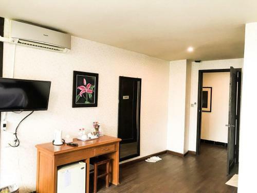 River Star Hotel