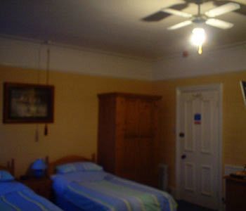 Albergue Burton Villa Guest House