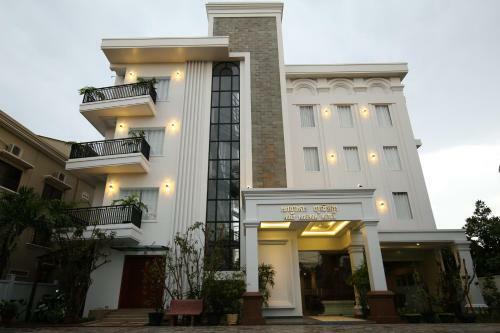 Holy Angkor Deluxe Hotel