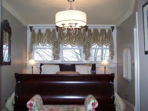 Creighton Manor Inn Bed & Breakfast