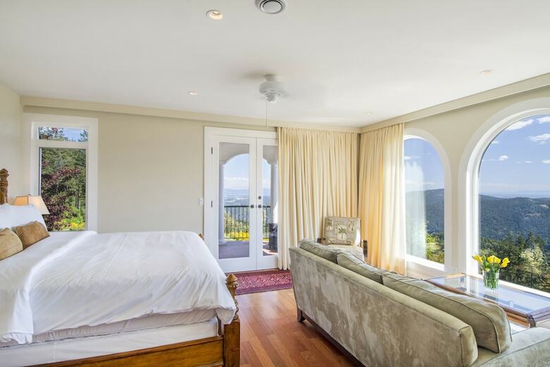 Hotel Villa Eyrie Resort