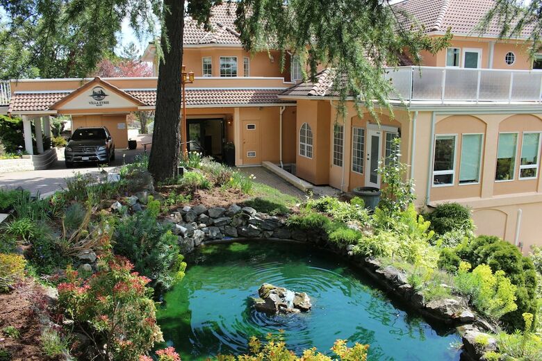 Hotel Villa Eyrie Resort