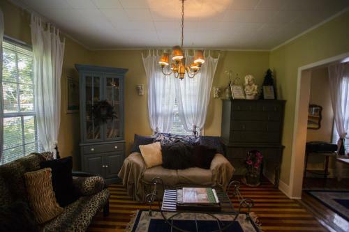 Niagara Cottage Rental