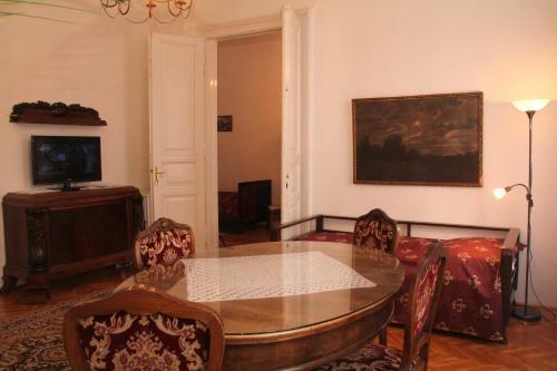 Inn Side Hotel Kalvin House