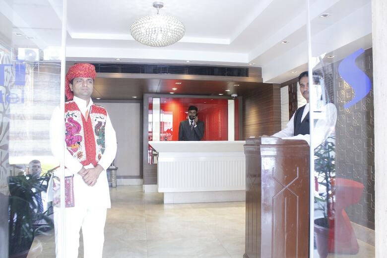 Hotel Swati Deluxe