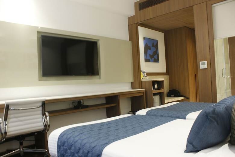 Hotel Swati Deluxe