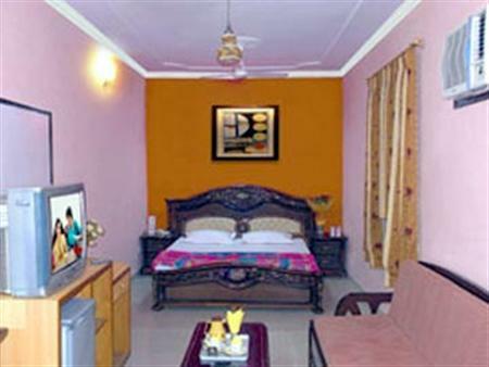 Royal Holidays Hotel