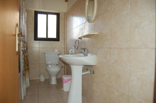 Nicos & Olympia Apartments