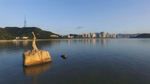 Starway Zhuhai Bihai Hotel