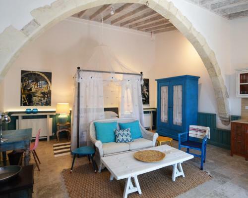 Hostal Apokryfo Traditional Guesthouse
