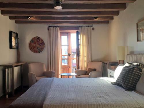 Hostal Apokryfo Traditional Guesthouse