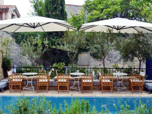 Hostal Apokryfo Traditional Guesthouse