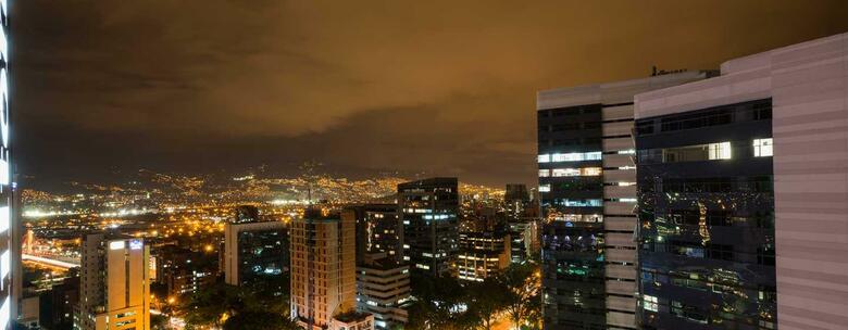 Hotel Hampton By Hilton Medellin
