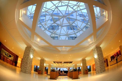 Sanya Jing Run Pearl Theme Hotel