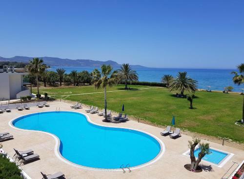 Natura Beach Hotel And Villas