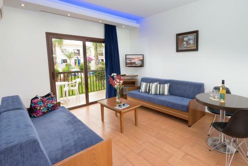 Aparthotel Loutsiana I & II Deluxe Apts
